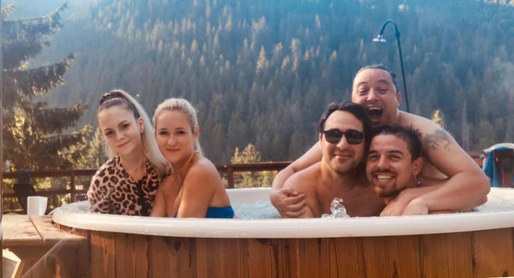 Cabana "Trei Brazi " Retezat Rîu de Mori Buitenkant foto